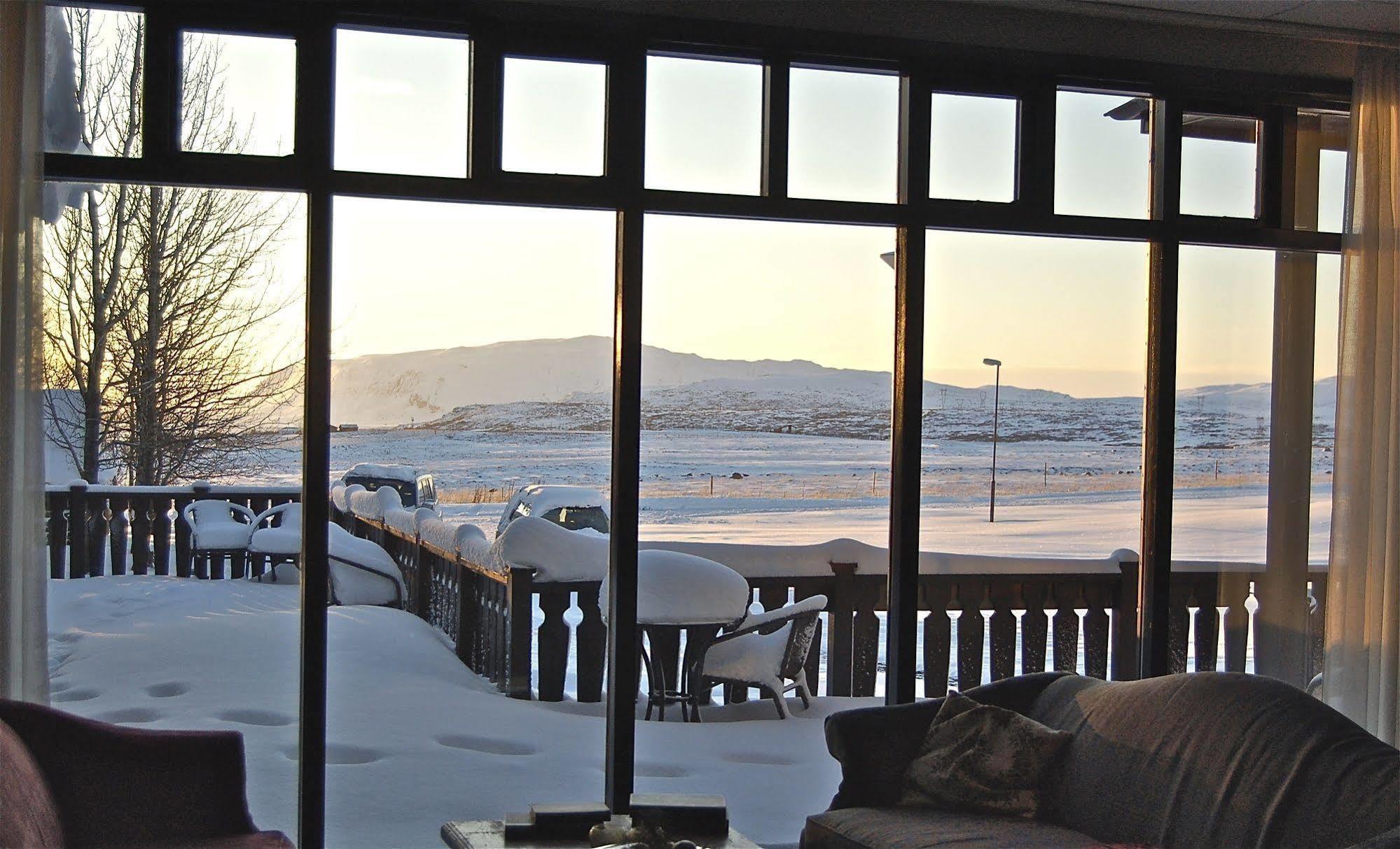 Borealis Hotel Ulfljotsvatn Ngoại thất bức ảnh