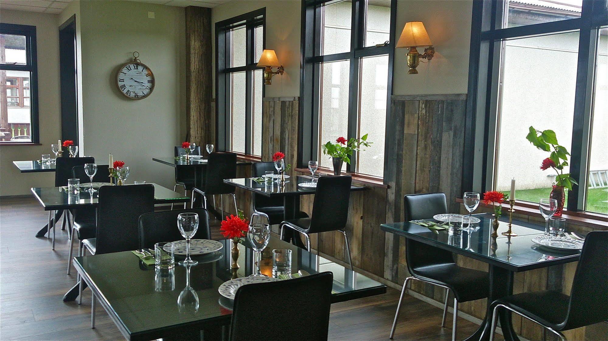 Borealis Hotel Ulfljotsvatn Ngoại thất bức ảnh