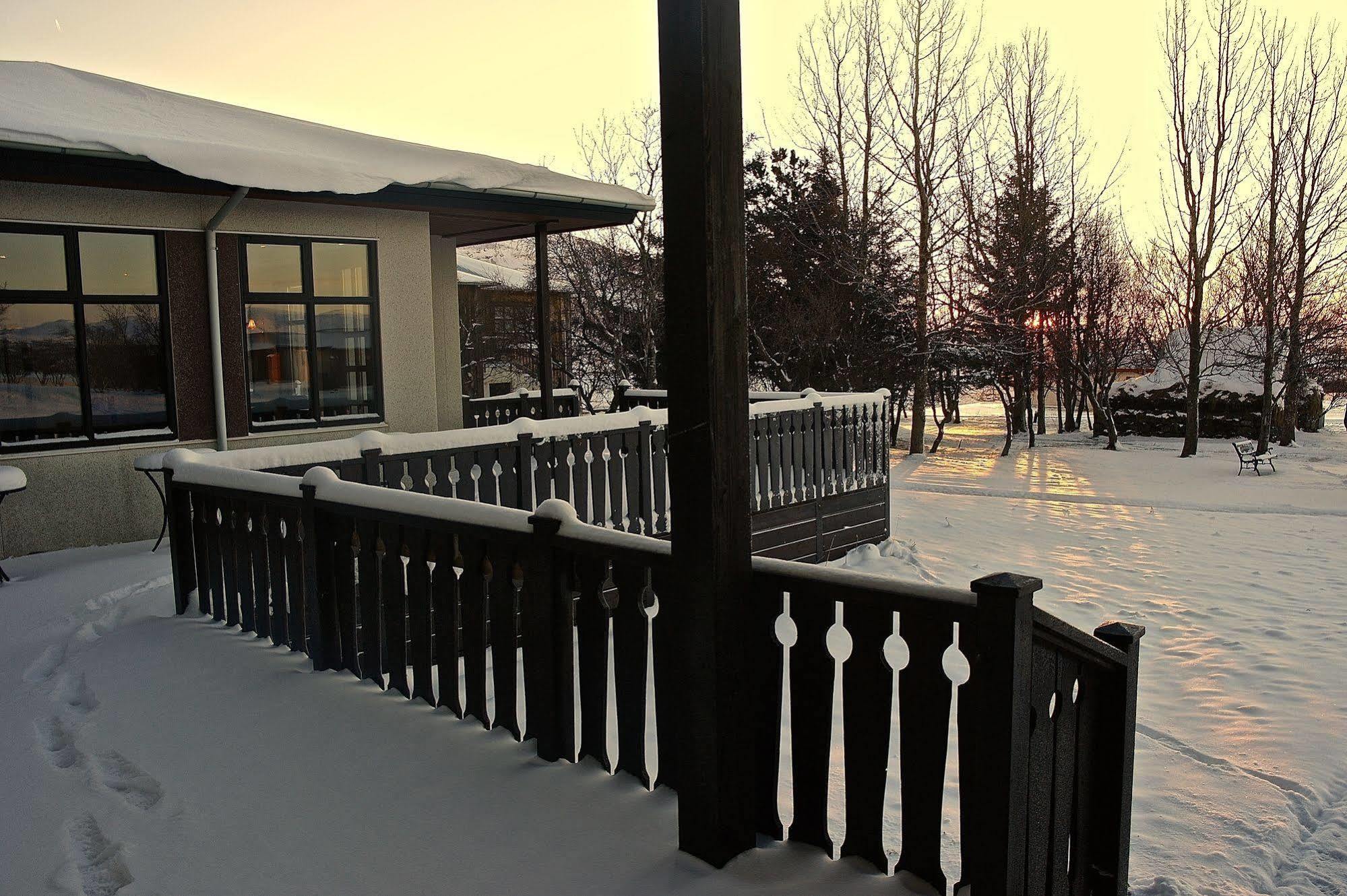 Borealis Hotel Ulfljotsvatn Ngoại thất bức ảnh